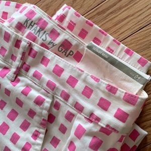 GAP size 4 “skinny minni” checkered pants